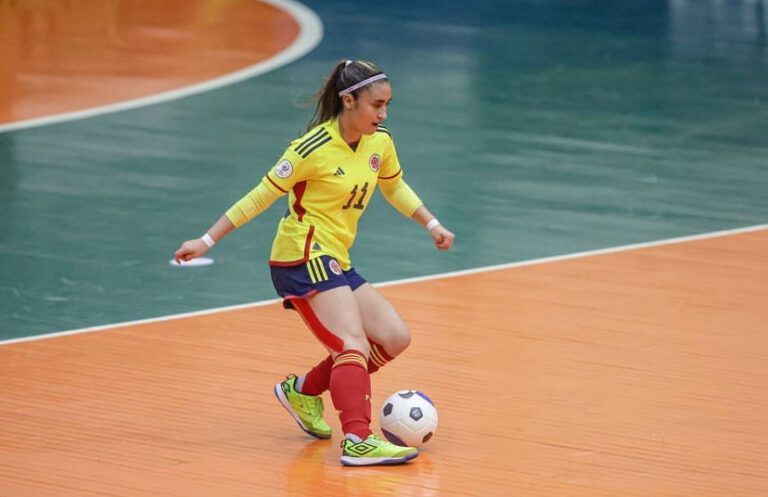 La internacional colombiana Juana García se une al Salesianos Puertollano