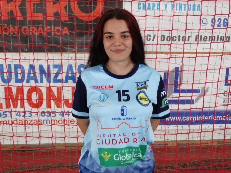 Alba seguirá defendiendo la portería del Salesianos Puertollano