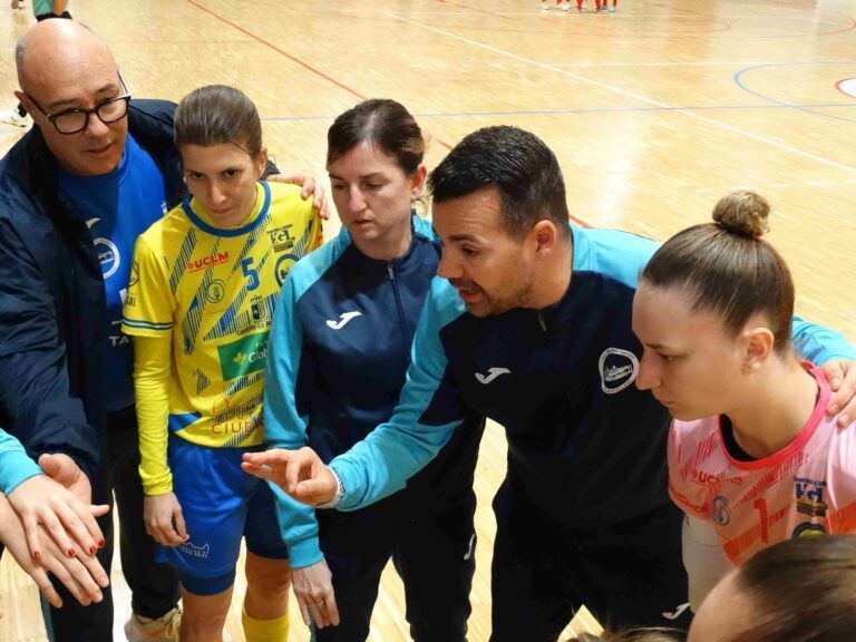 El Salesianos Puertollano afronta un derbi de contrastes